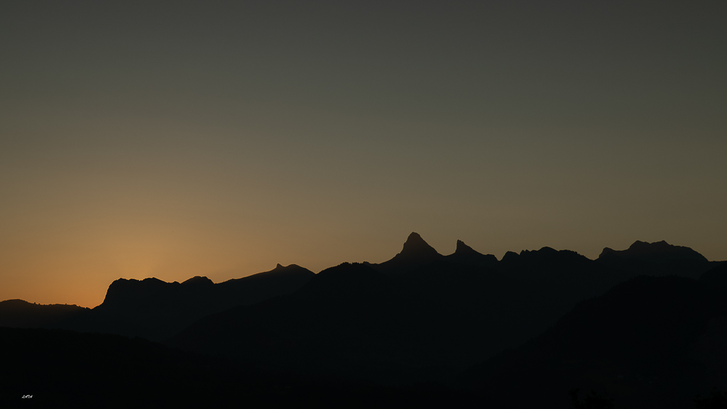 Lever de soleil. Massif du Chablais 1