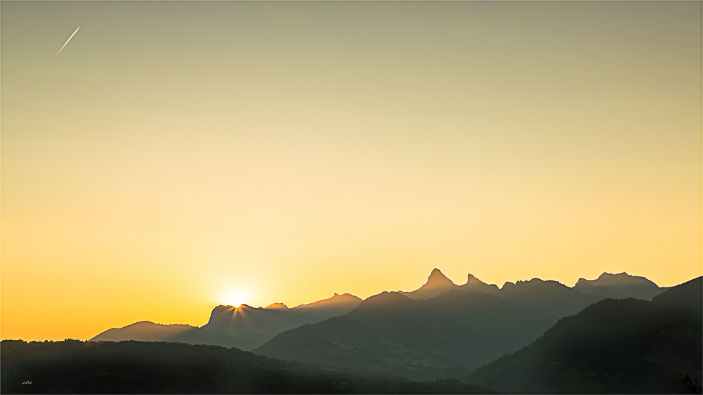 Lever de soleil. Massif du Chablais 4