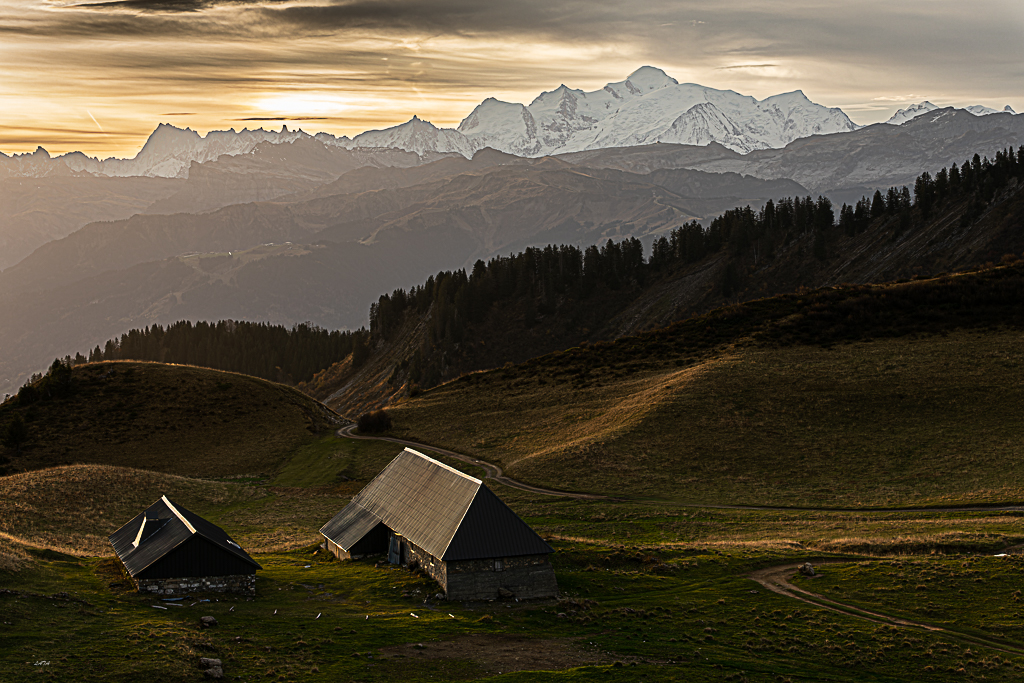 Lever de soleil. Massif du Mont-Blanc 3