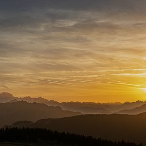 Lever de soleil. Massif du Mont-Blanc 1