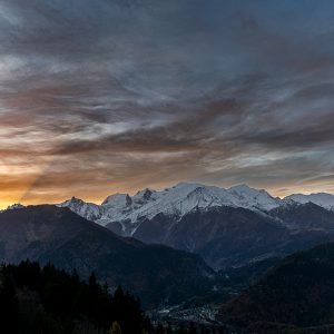 Lever de soleil. Massif du Mont-Blanc 2